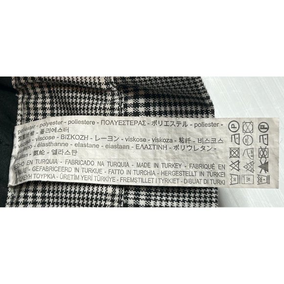 Zara‎ Womens Size Small Black White Plaid Elastic Shorts with Belt Pockets - Picture 7 of 7